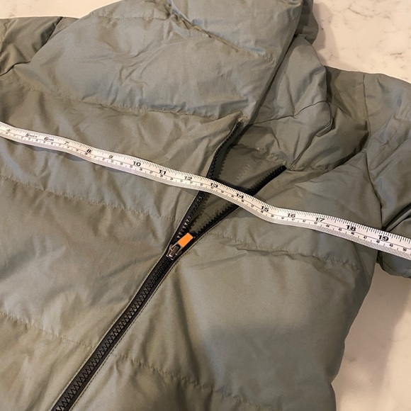 100% down jacket. - Picture 4 of 6